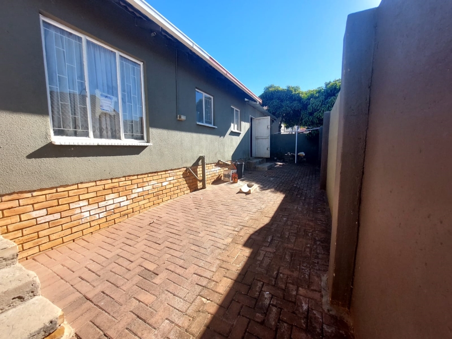 3 Bedroom Property for Sale in Tlhabane West North West